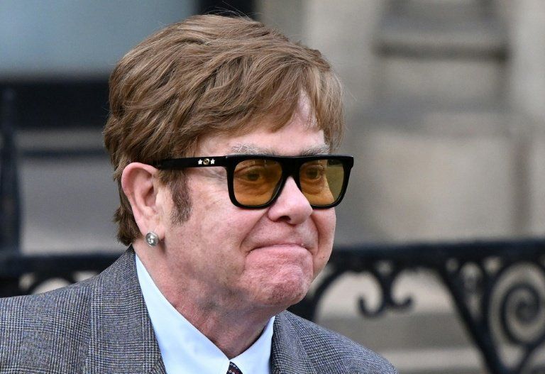 Elton John dévoile sa passion dévorante pour la photo à Paris
