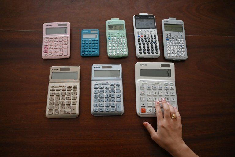Sans calculatrice au bac de maths, l'épreuve qui met Parcoursup en première ligne