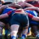 Les rugbymen improvisent ascenseurs humains pour des seniors