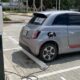 Cet ancien directeur a écouté ChatGPT et sa concession de voitures électriques d'occasion cartonne
