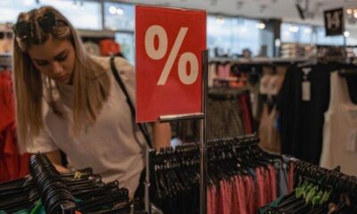 Les soldes d'été suffoquent sous la canicule