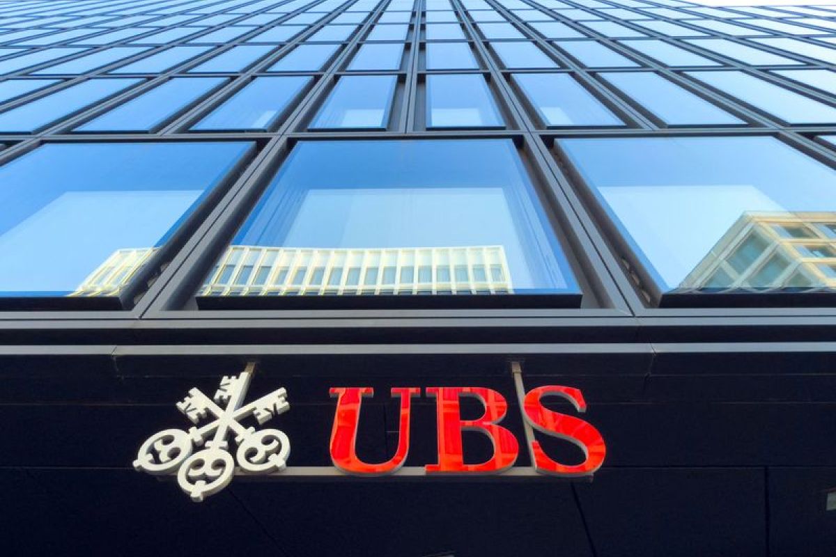 Le parlement suisse desserre l'étau sur UBS