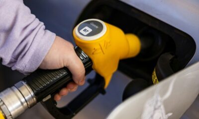 Le gazole et l essence repassent sous les 1,90 euro le litre une première depuis des mois