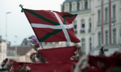 Des lycéens basques défient le ministère en composant leur épreuve de maths dans leur langue régionale