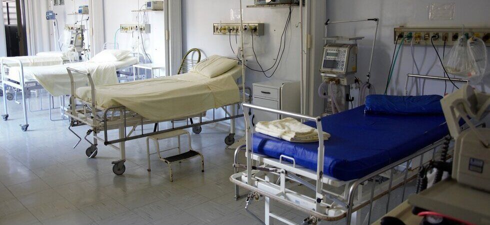 La cocaïne propulse les passages aux urgences à un niveau record en 2025