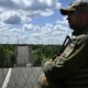 Sur la frontière nord, l'Ukraine retient son souffle