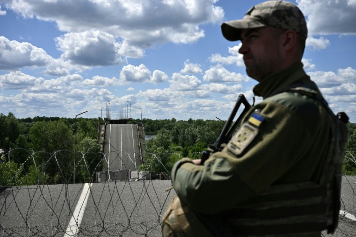 Sur la frontière nord, l'Ukraine retient son souffle