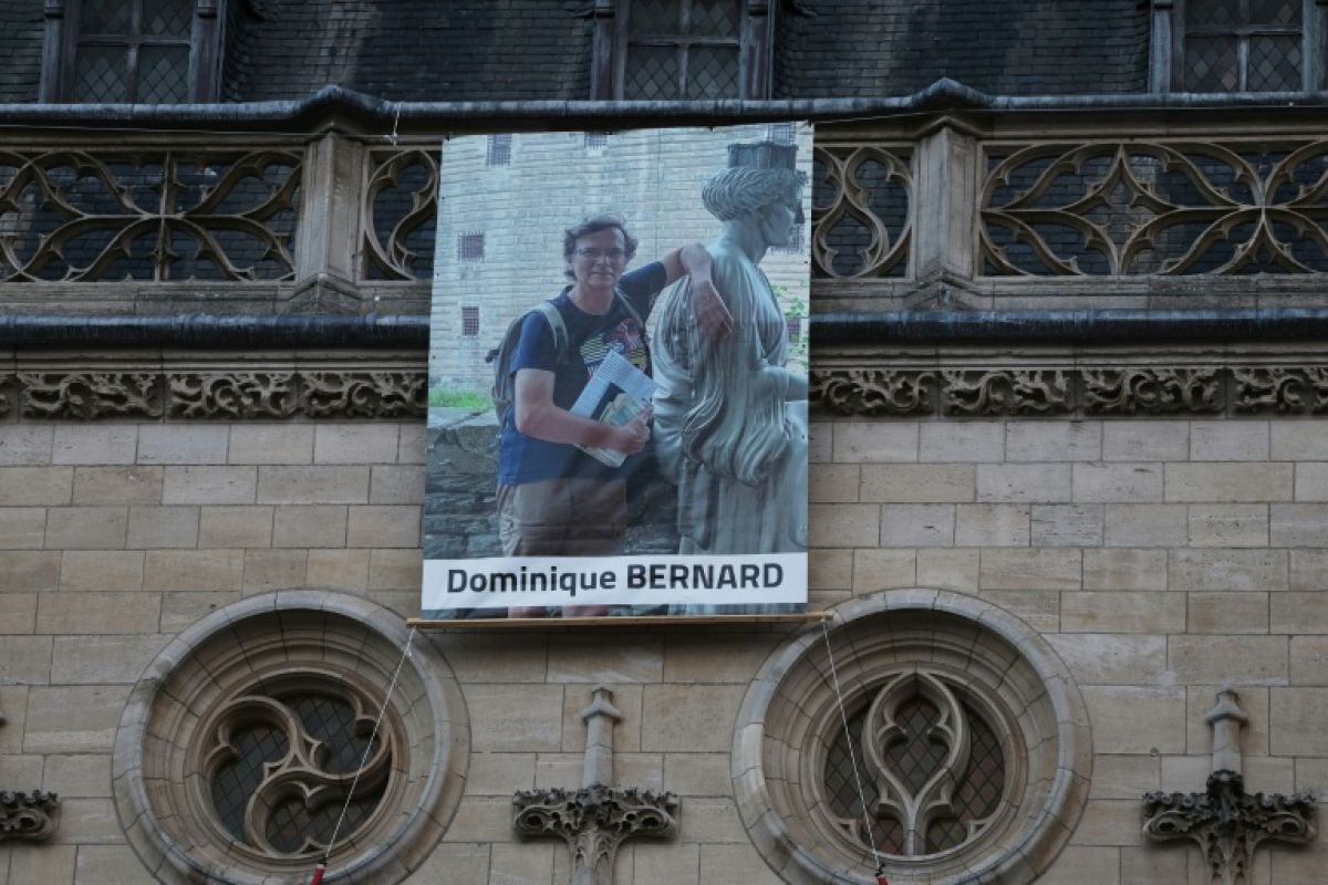 Le parquet antiterroriste réclame le procès de l'assassin de Dominique Bernard