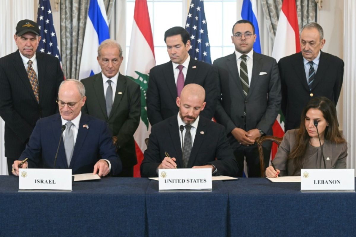 Israël et le Liban scellent un accord, le Hezbollah brandit la menace d’une guerre civile