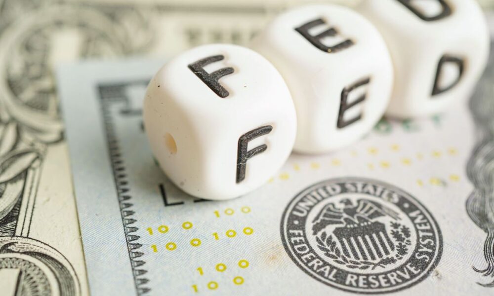 Kevin Warsh prend les rênes de la Fed et bouscule les habitudes