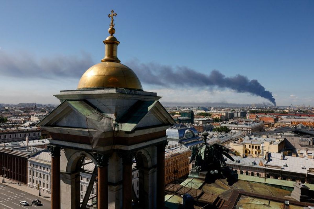 Saint-Pétersbourg sous les drones : l'Ukraine défie Poutine chez lui