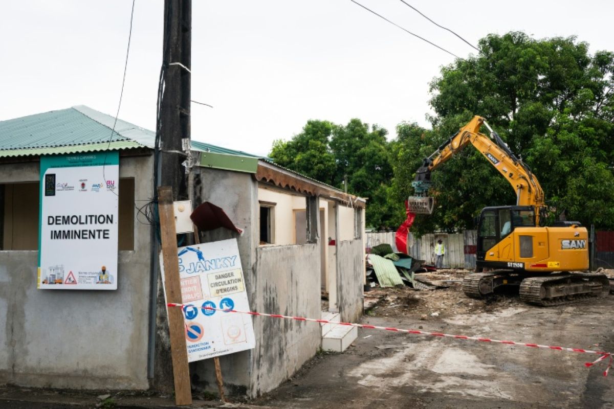L'île où le bâtiment vacille, neuf patrons sur dix angoissés