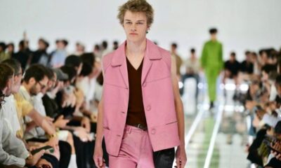 Prada réduit la garde-robe à l'essentiel pour 2027