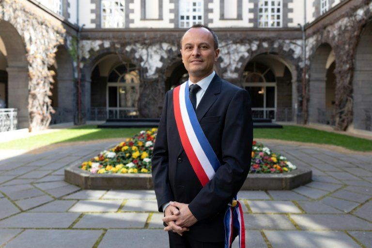 Un maire visé par une affiche « mort ou vif », il porte plainte