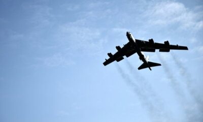 Un B-52 s'écrase en Californie juste après le décollage, huit morts