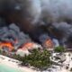 Flamme et désolation dans un paradis touristique
