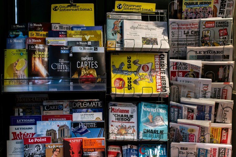 La presse française sonne l’alarme face à une crise qui s’accélère et une démocratie menacée