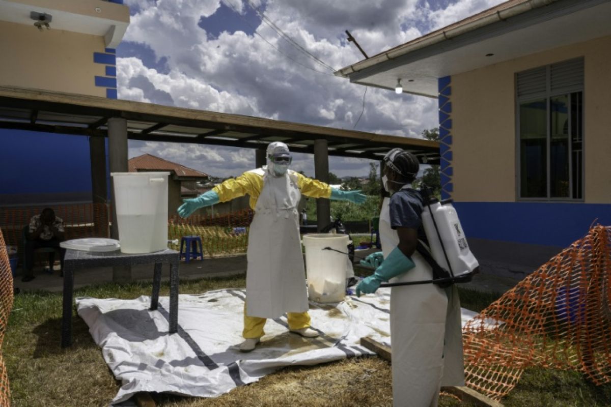 L’épidémie d’Ebola s’emballe en RDC malgré une riposte qui tente de suivre le rythme