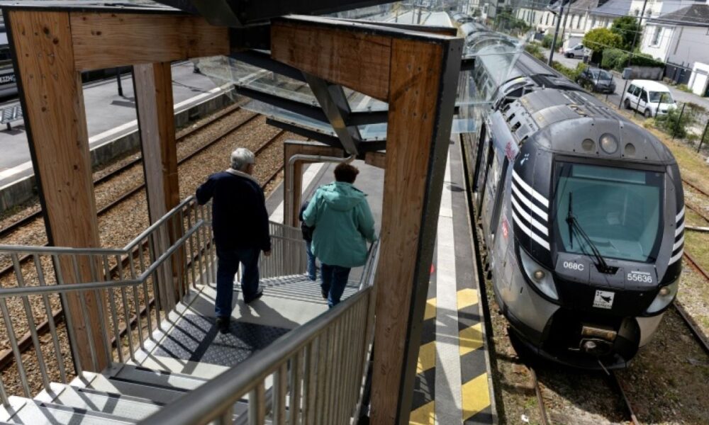 Des quais déserts et des usagers bloqués le jour de la grève SNCF