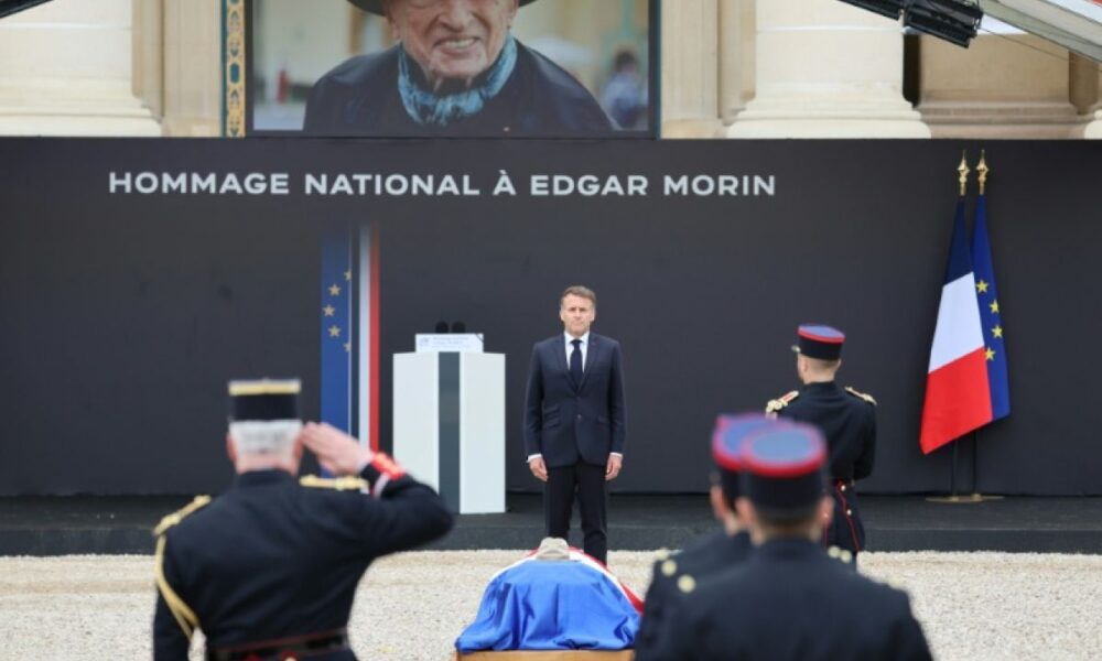 Edgar Morin, le résistant à la pensée unique, honoré par la nation