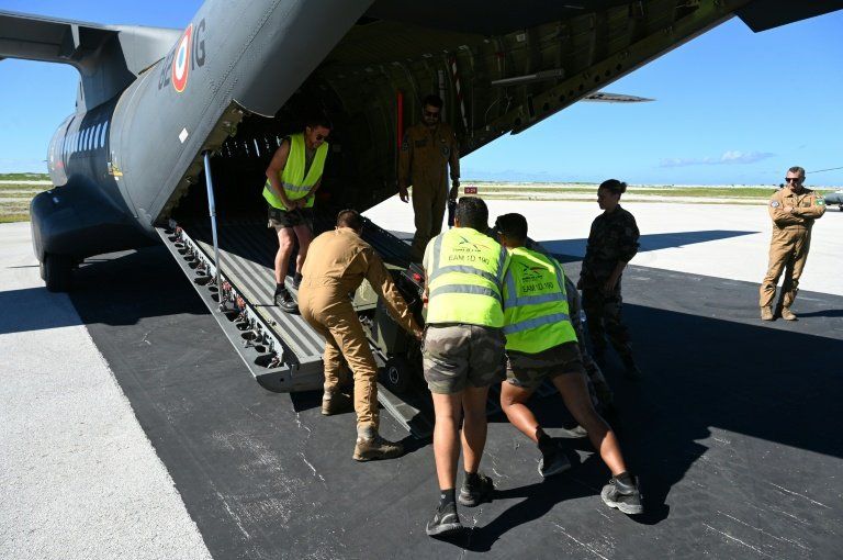 Sous les cocotiers, des soldats s'entraînent à sauver des îles