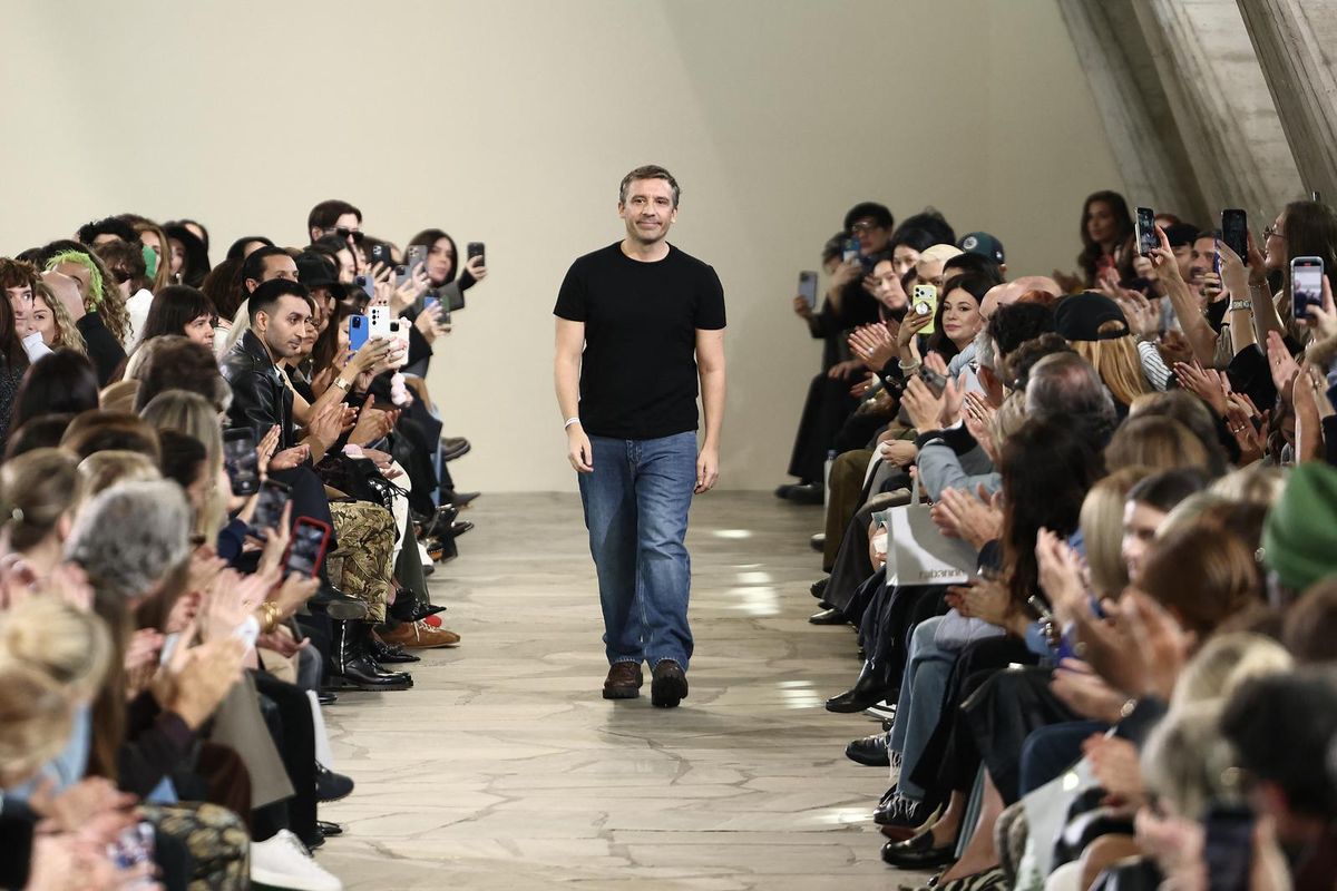 Treize ans de mode futuriste, Paco Rabanne dit au revoir à son pilier créatif