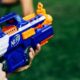 Un pistolet à eau à 10 euros lui coûte 800 francs et un casier judiciaire