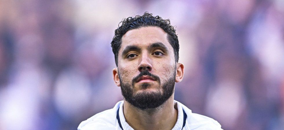 Rayan Cherki a enflammé les Bleus, sur le terrain et sur la photo de groupe