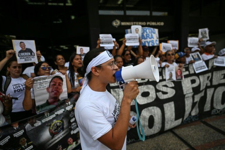 Au Venezuela, la rue retrouve sa voix après la chute de Maduro