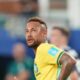 Neymar envoie un maillot à Désiré Doué et le jeune Bleu fond