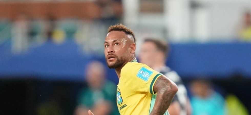Neymar envoie un maillot à Désiré Doué et le jeune Bleu fond