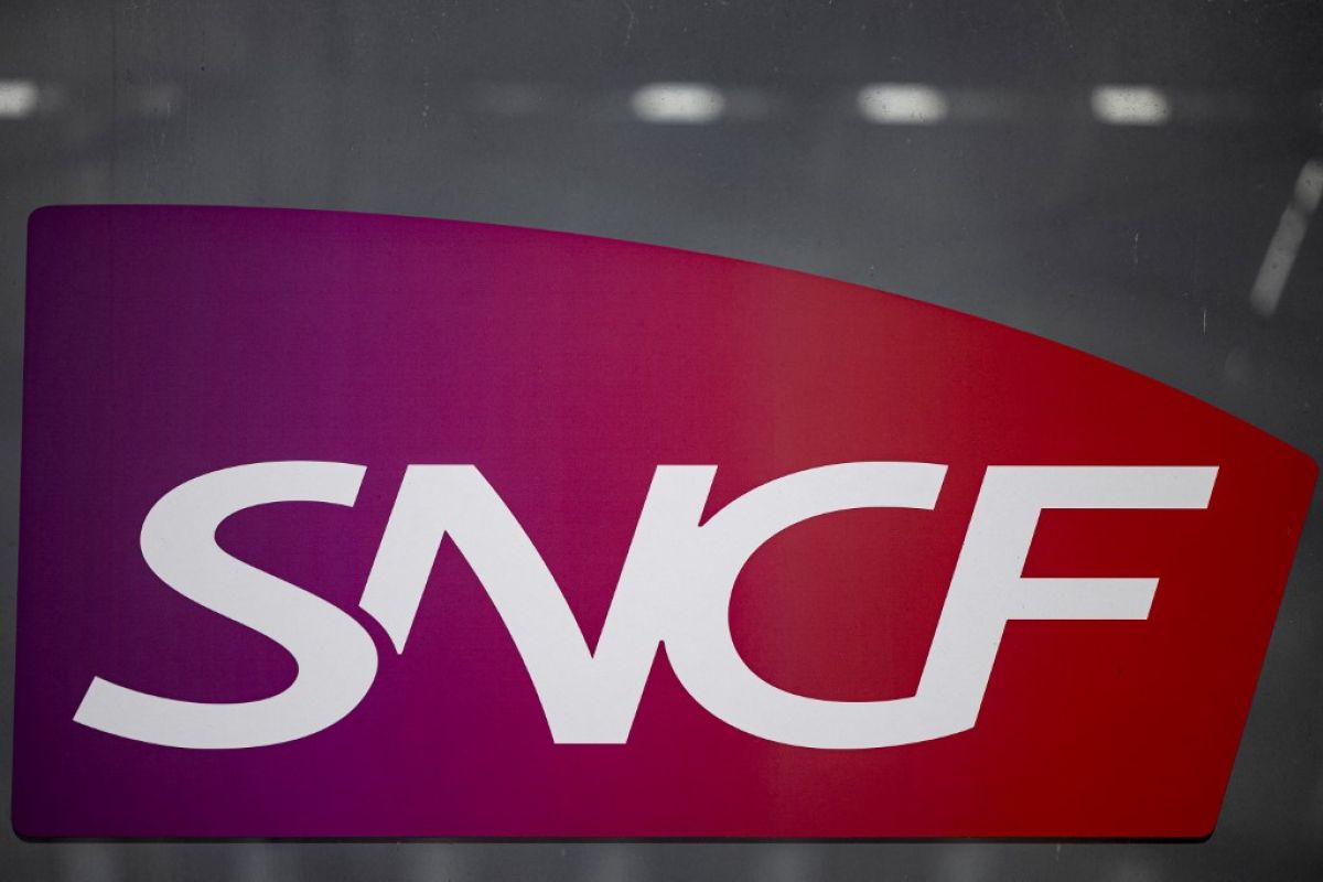 La SNCF dégaine primes et concessions pour calmer ses cheminots
