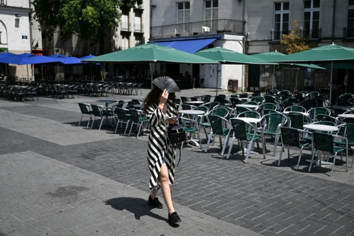 37 départements en rouge la canicule s accroche mais le répit approche