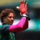 Guillermo Ochoa range les gants après sa sixième Coupe du monde