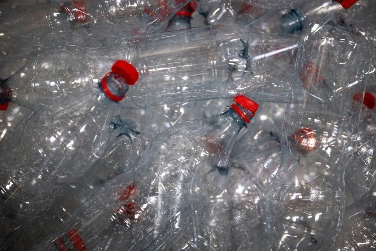 Consigne plastique le gouvernement cherche l'unité autour de la bouteille