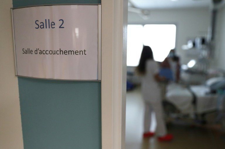 Congé de naissance. Les premiers parents racontent leurs joies et leurs galères