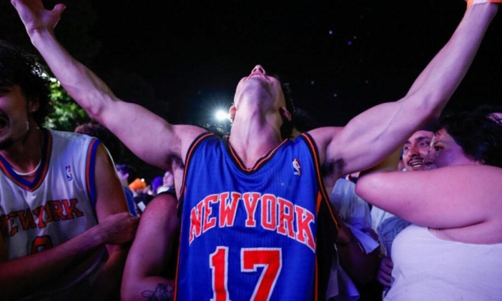 New York rugit de plaisir les Knicks règnent à nouveau après 53 ans