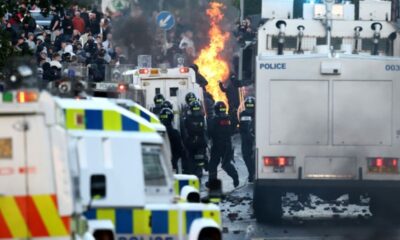 Belfast sous tension les émeutes anti-immigrés qui raniment les vieilles fractures