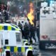 Belfast sous tension les émeutes anti-immigrés qui raniment les vieilles fractures