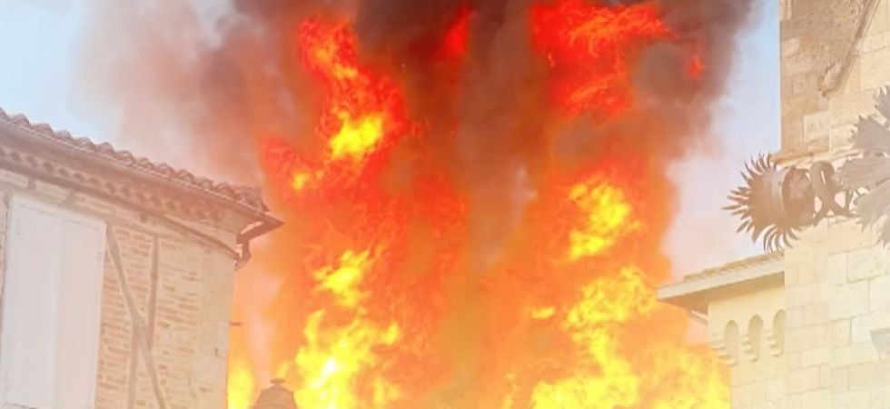 Le cloître de Condom en flammes la mémoire du Gers en sursis