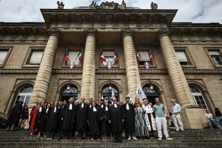 La justice en colère une auberge espagnole de revendications