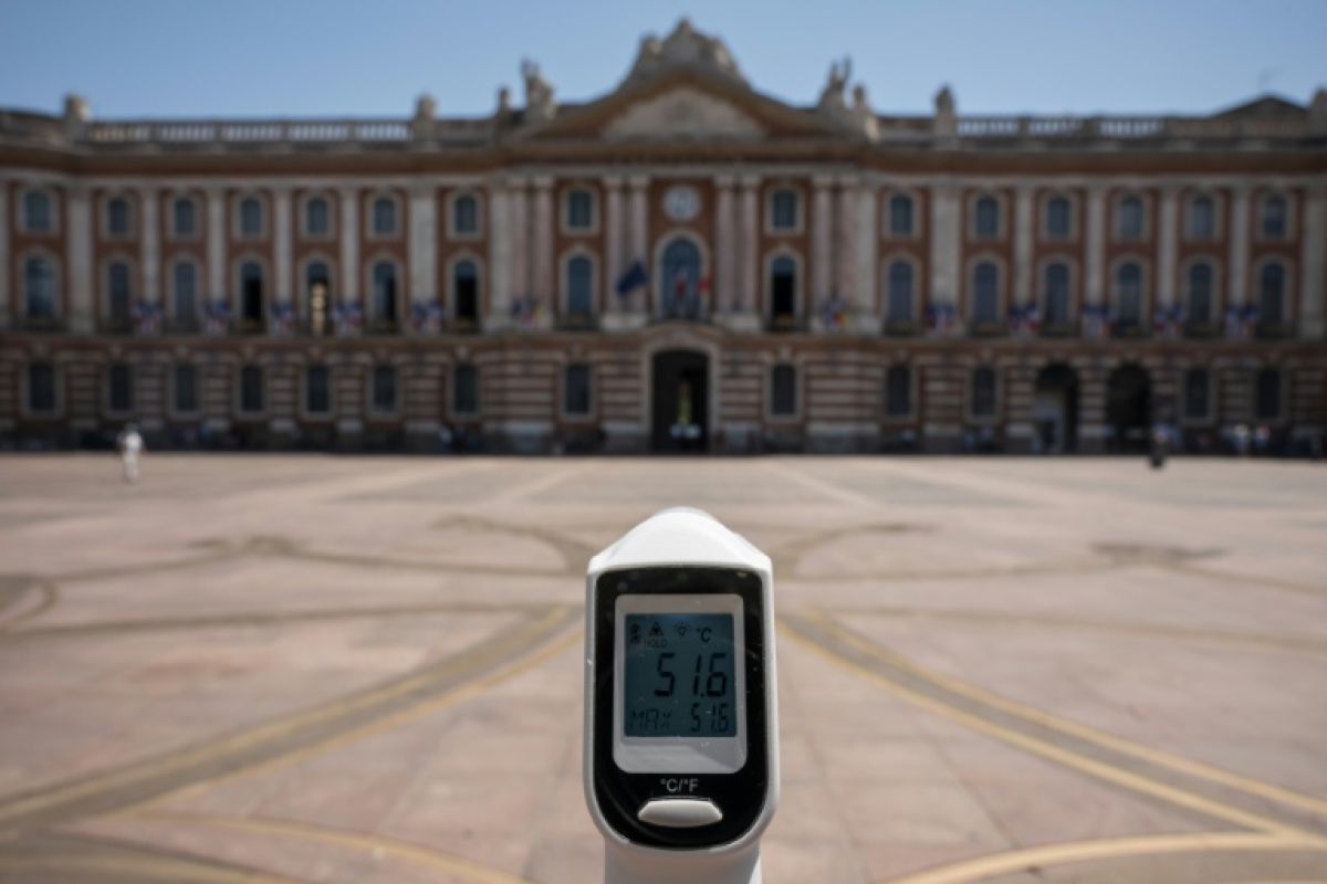 La France en surchauffe 44 millions de personnes sous alerte rouge et le plan sanitaire activé