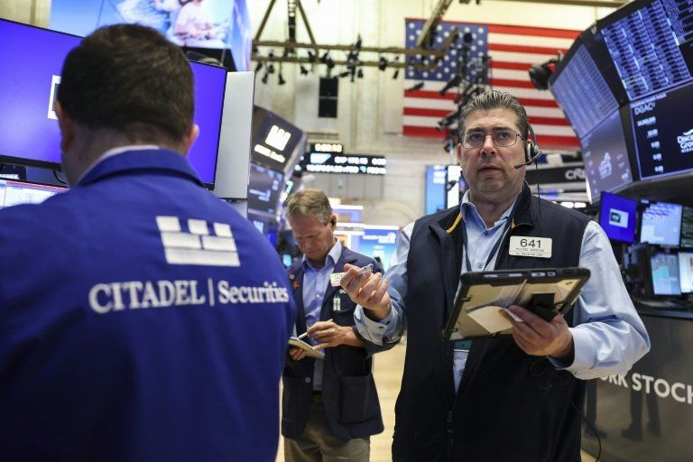 Wall Street bondit l'espoir d'un accord au Moyen-Orient et le rebond tech