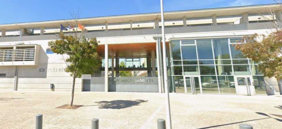 Elle a été agressée chez elle par un parent d’élève : la communauté scolaire sous le choc dans le Var