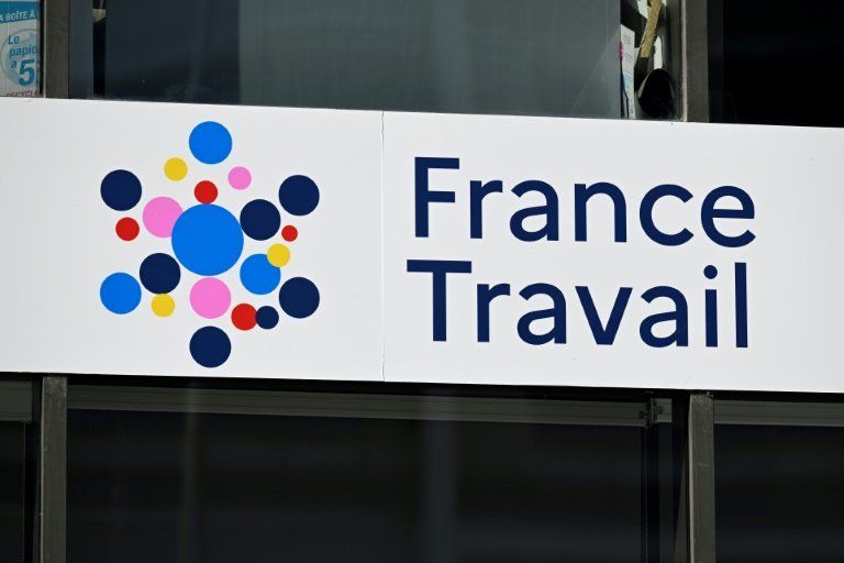 France Travail mise sur l'IA pour libérer du temps aux agents mais les syndicats s'inquiètent