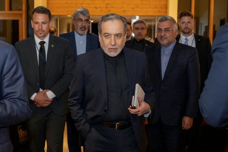 Négociations sous tension entre l Iran et les États-Unis en Suisse