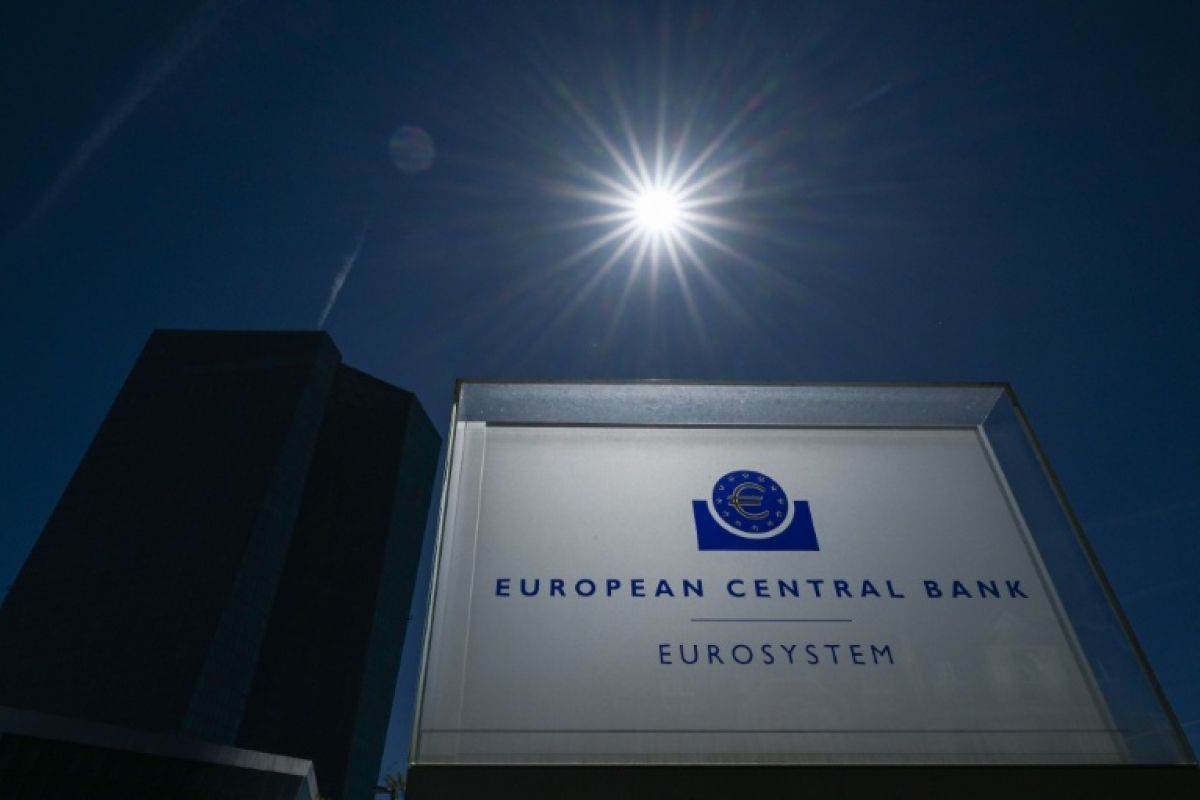 La BCE s'apprête à relever ses taux en pleine tempête économique