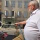 Un arrosage politique au balcon de la mairie
