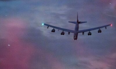 Huit morts dans le crash d'un bombardier B-52 en Californie