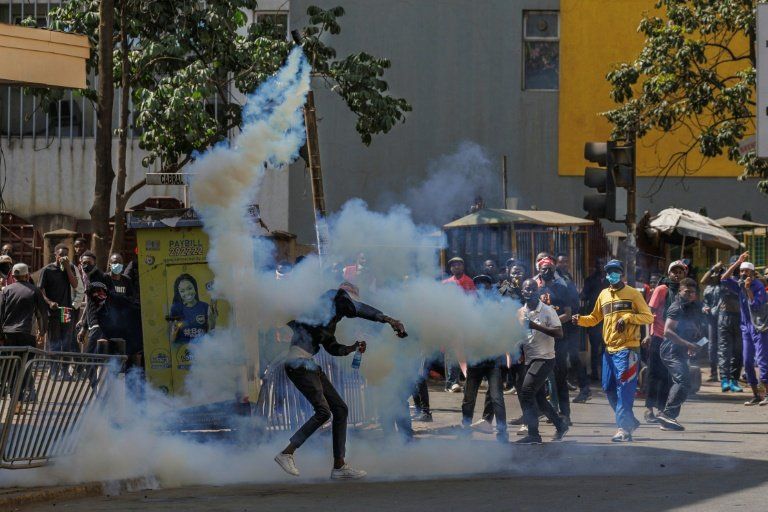 Au Kenya la police montre les muscles pour le deuxième anniversaire d'une répression meurtrière